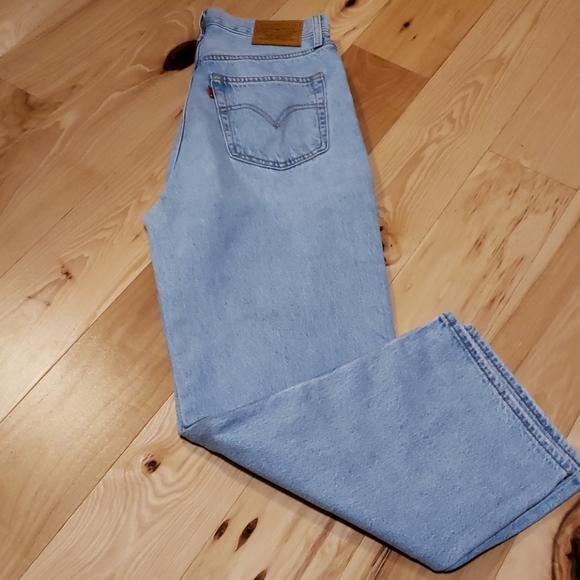Levi's Denim - NWOT Levi's Ribcage Straight
